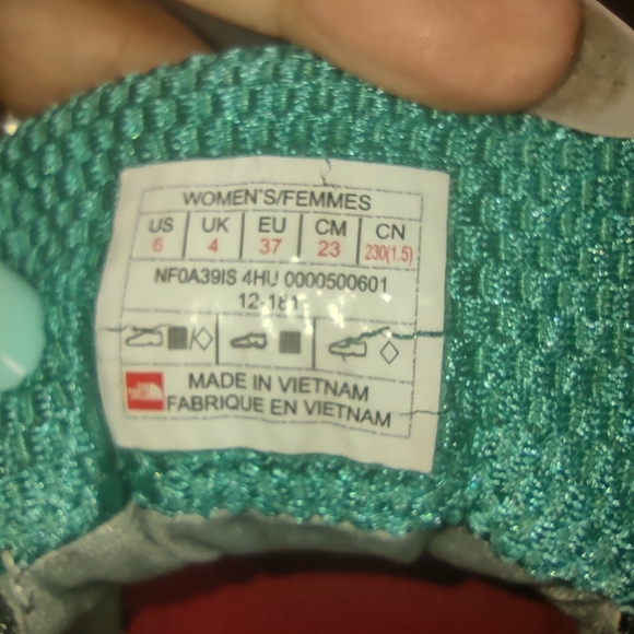 6 The North Face Gray and Teal Athletic Shoes - Picture 9 of 10